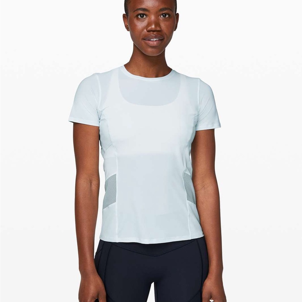 Lululemon Cross Court Play Short Sleeve